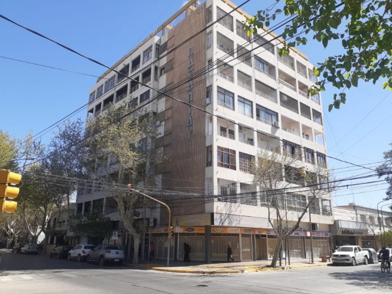 Depto. 2 Dormit. Refaccionado A Nuevo - Edificio Natania 1 - Capital.-