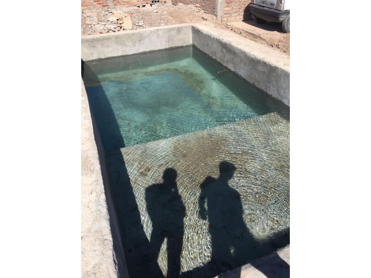 Lote Con Pileta Y Obra En Grueso