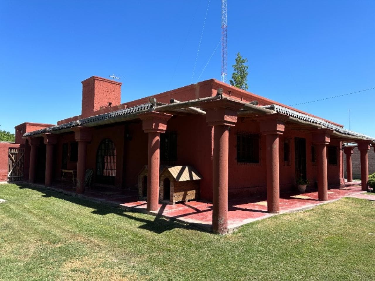 Venta. Casa Estilo Santa Fe, Santa Lucia