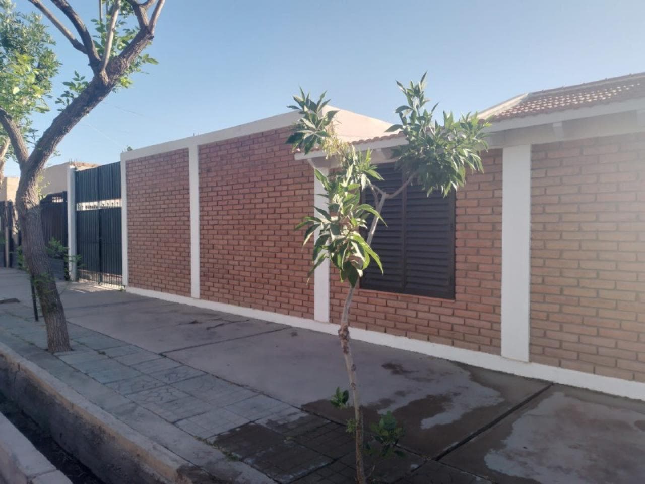 Venta. Hermosa Casa Esquina. B Natania Xv