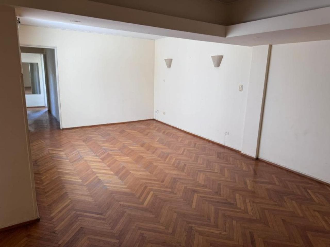 Alquiler. Departamento Edificio Stornell
