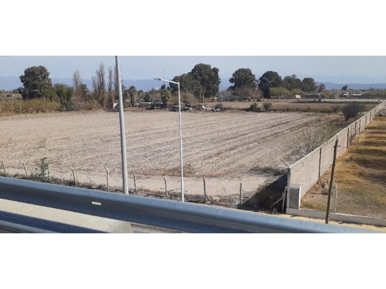Venta Y/o Alquiler , Fantastico Terreno Esquina Sobre La Ruta 40 Y Calle Oro - Chimbas.-