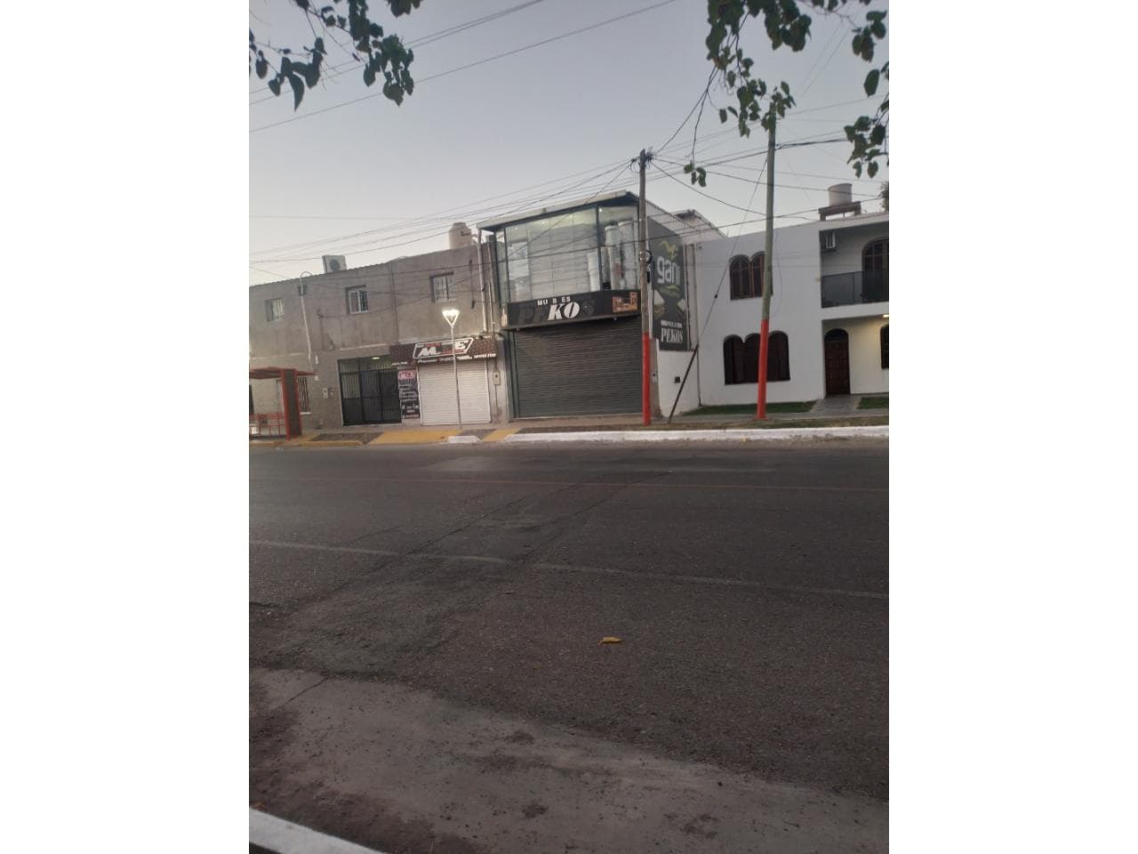 Venta. De Exelente  Terreno De 850  M2. En Rivadavia Cerca De áreas Comerciales  Y Paradas De Colectivo