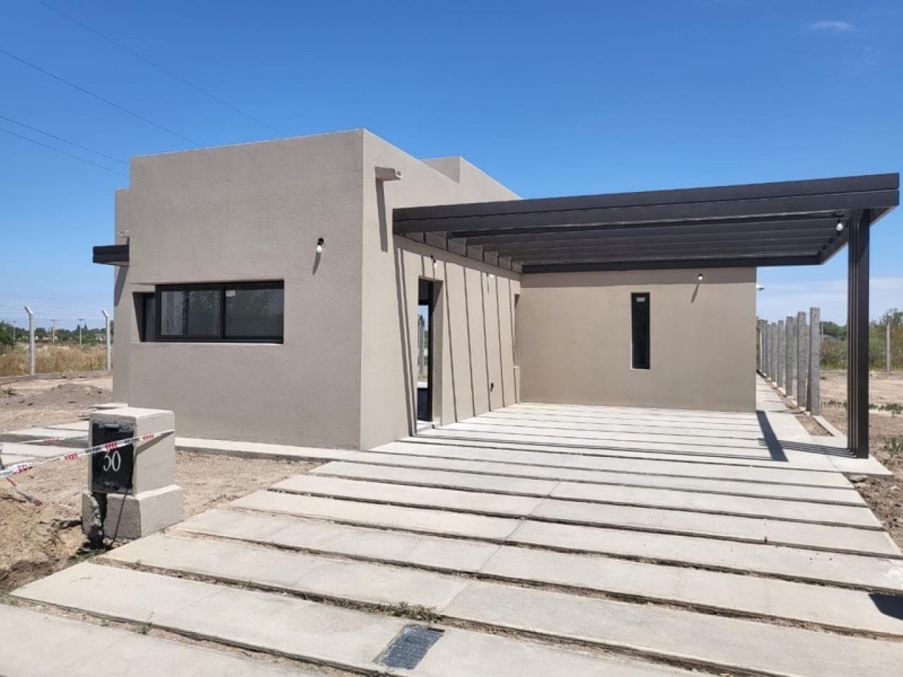 Venta Casa  En Barrio Privado - 3 Habitaciones - 2 Baños - Rivadavia