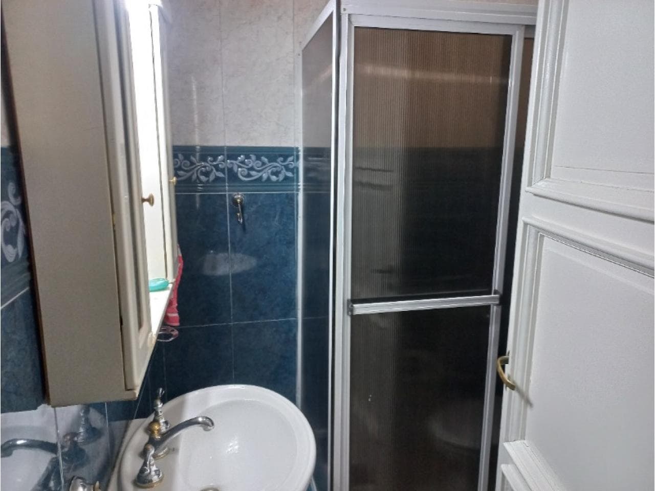 Propietario Venta. Casa Esquina,4 Dormitorios, 2 Baños. Capital