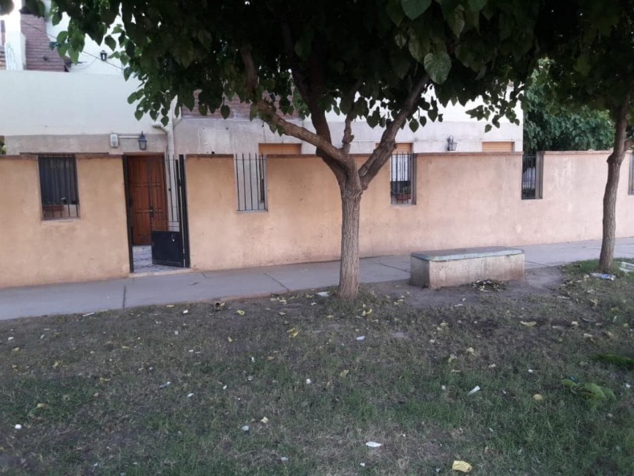 Venta. Rawson, Planta Baja 4 Dormitorios
