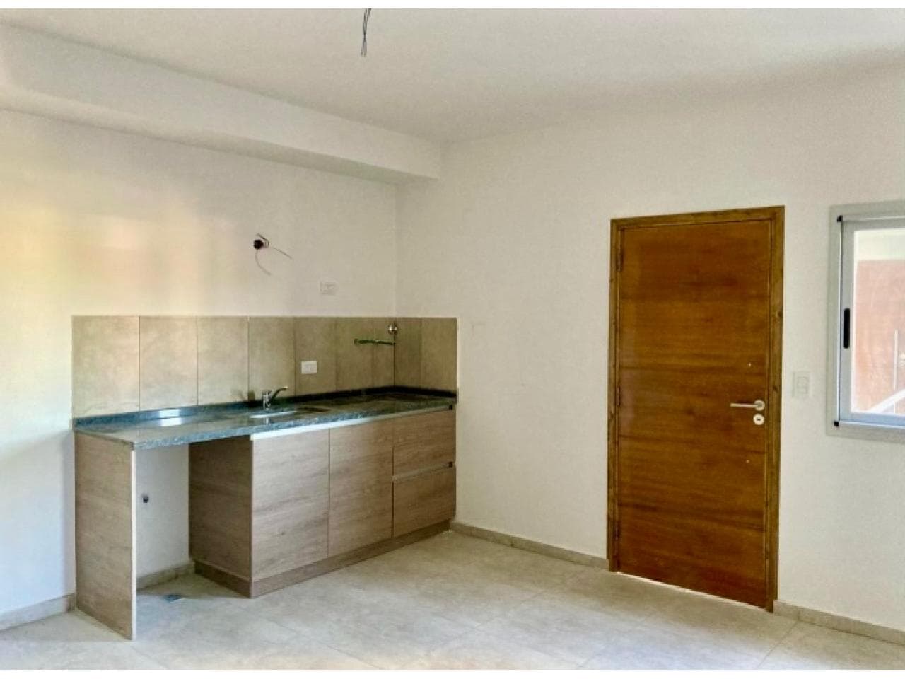 Alquiler. Mitre Y Ameghino,1 Dormitorio