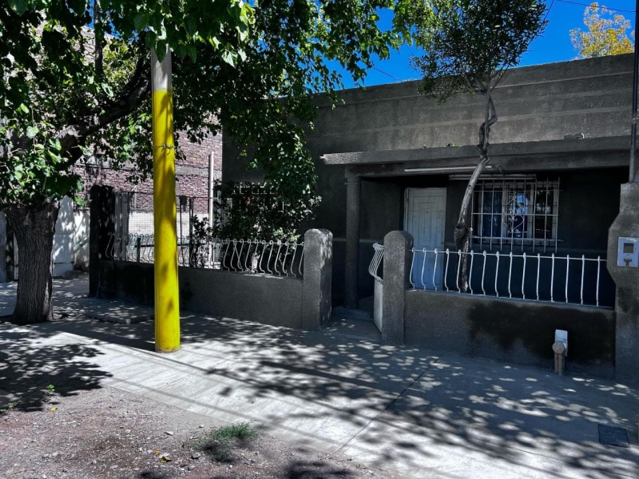 Venta Terreno Y Casa Sobre Av Rawson Ruta Nacional 40. Capital Reciclada