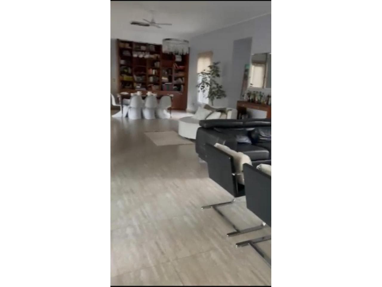 Venta Casa, 3 Domritorios, De Categoría En Santa Lucia.