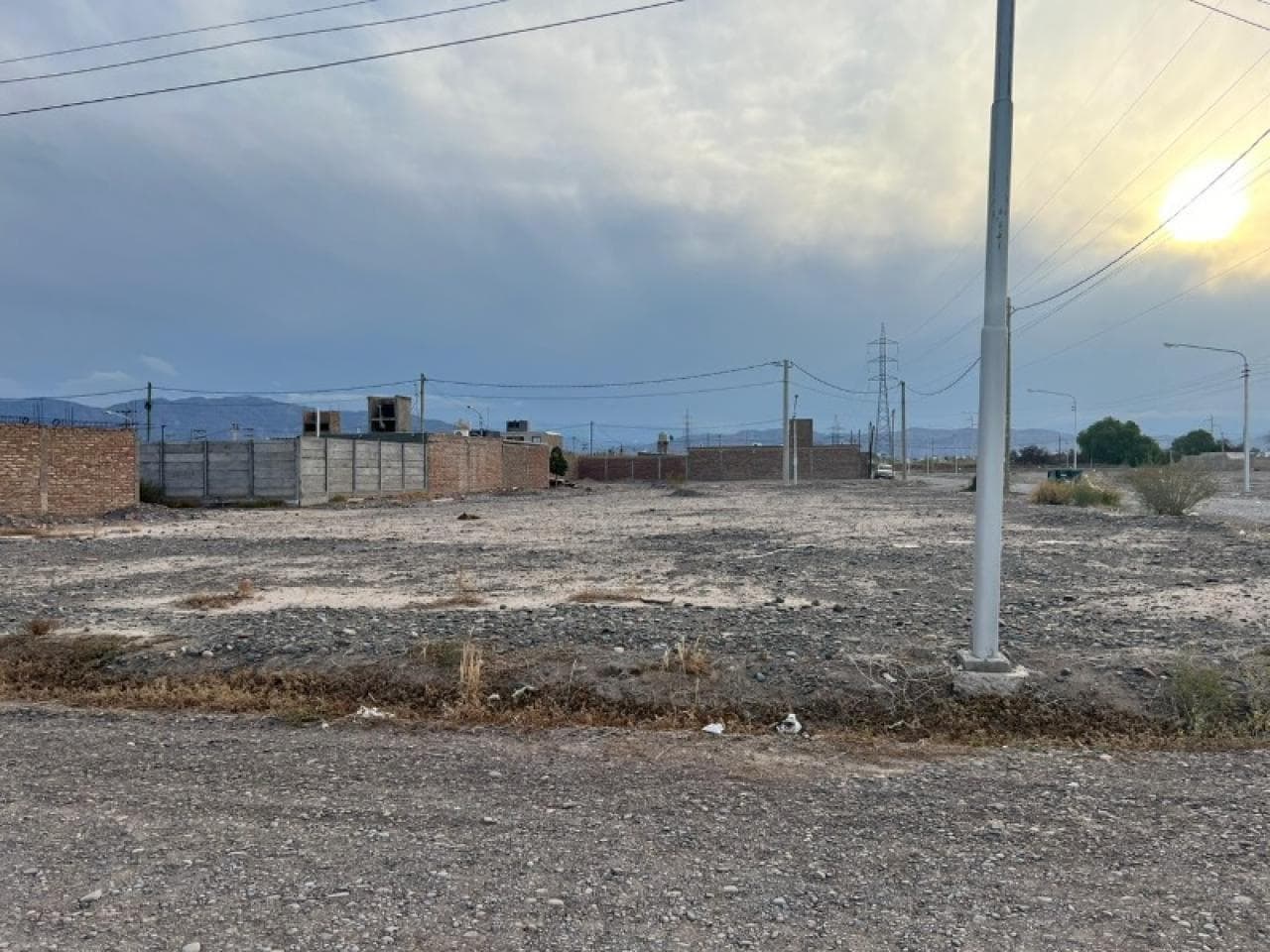 Venta De Lote De 260 M2 En Esquina, En Rivadavia - Provincia De San Juan