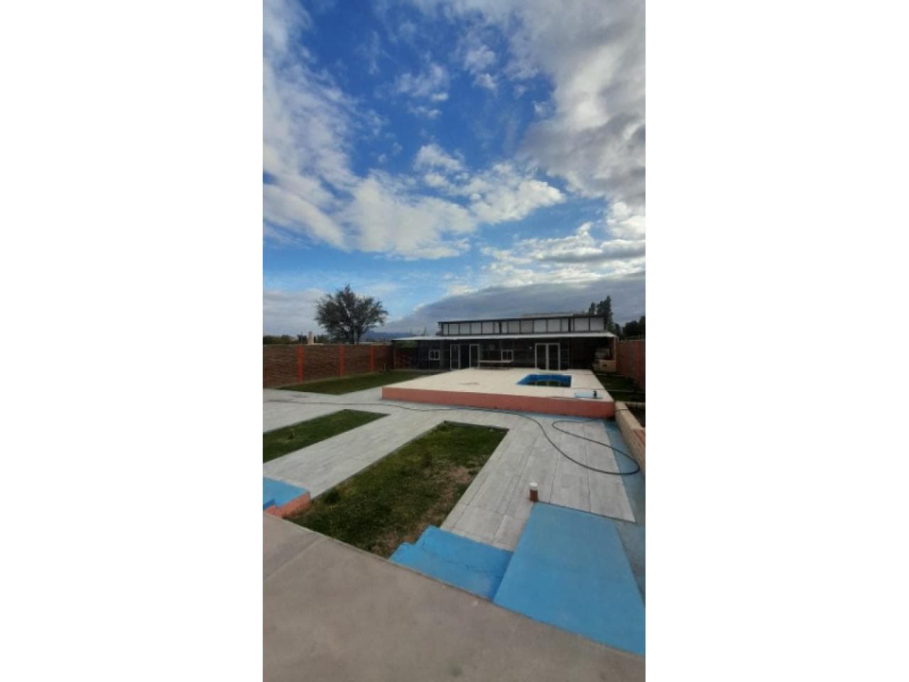 Venta Salón Para Eventos Y Dpto Totalmente Equipado. Instalaciones Nvas