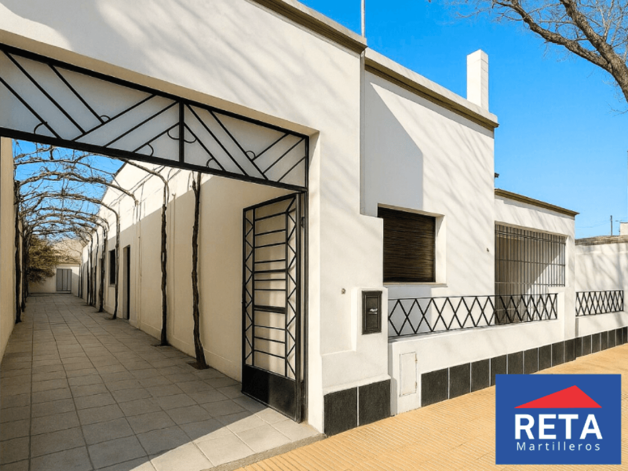 Venta. Casa Con Gran Terreno En Zona Céntrica - 600 M2 De Oportunidad. Apta Crédito Hipotecario.