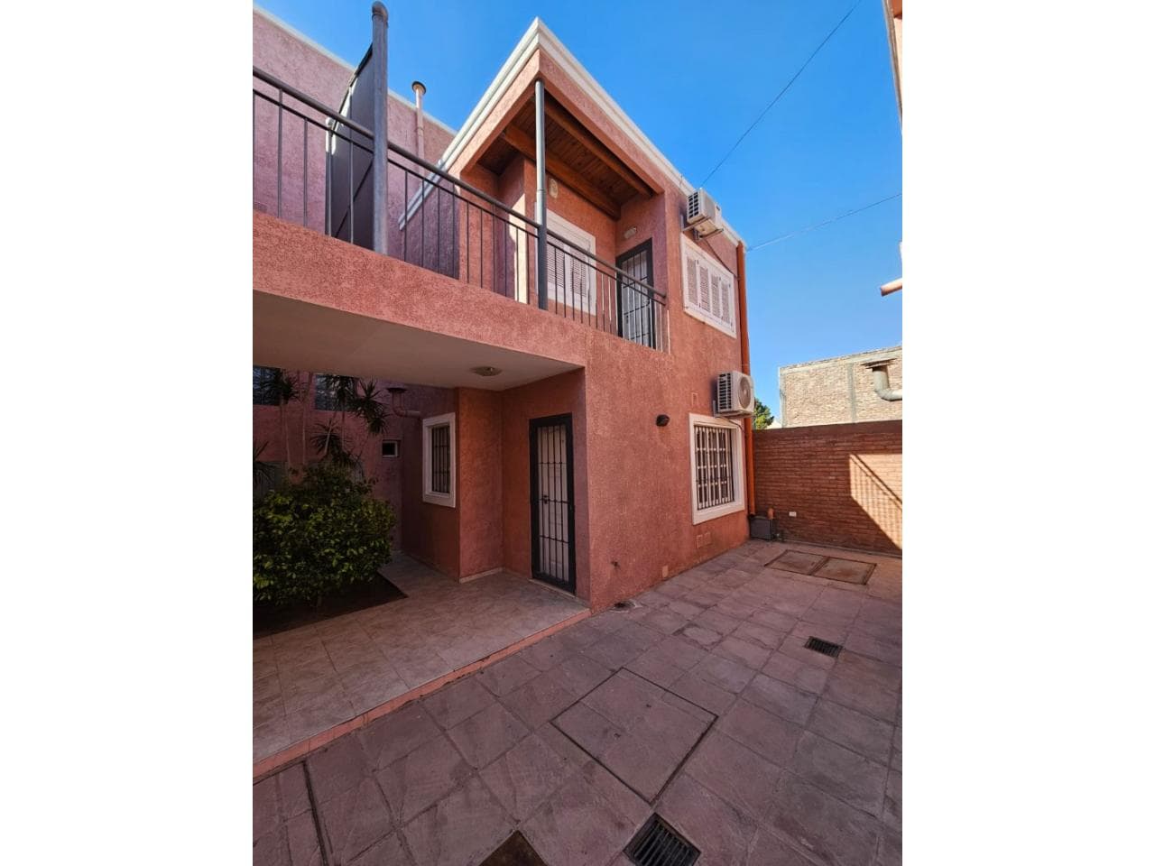 Venta. Hermoso Duplex Con Cochera Alquilado A Pocas Cuadras De Ausonia