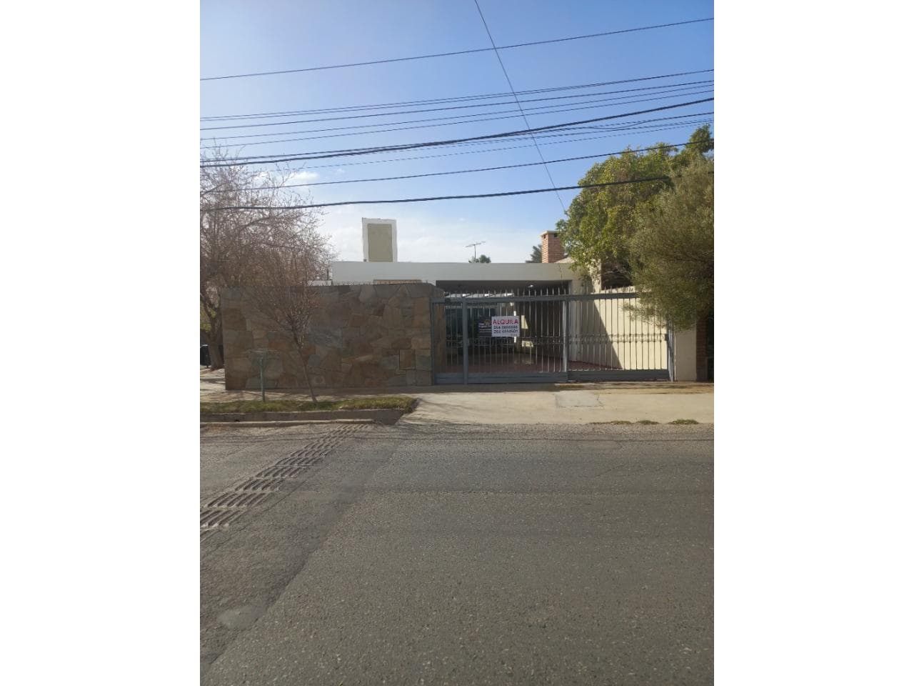 Venta Casa Esquina Amplia - Excelente Ubicación Matias Zavalla, Destino Comercial, Vivienda