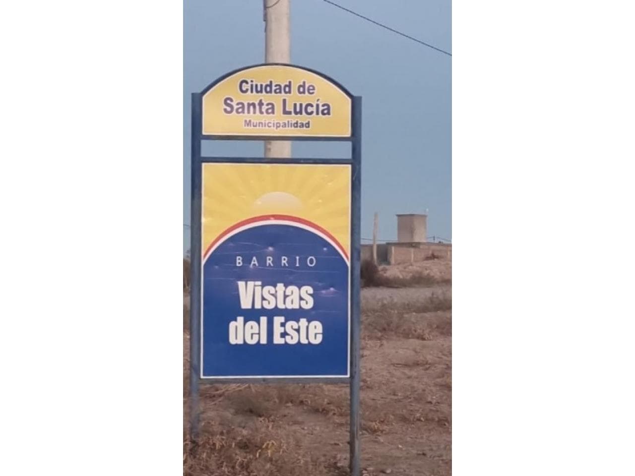 Venta. Lote 577 Metros Cuadrados En Barrio Vistas Del Este. Santa Lucía