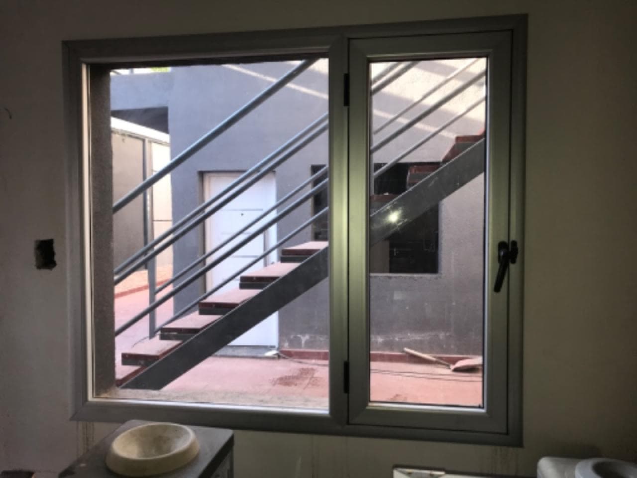 Venta. Departamento 3 Ambientes.    Zona Rivadavia.    Dos Se Venden. Alquilado Uno En Primer Piso Otro En Planta Baja