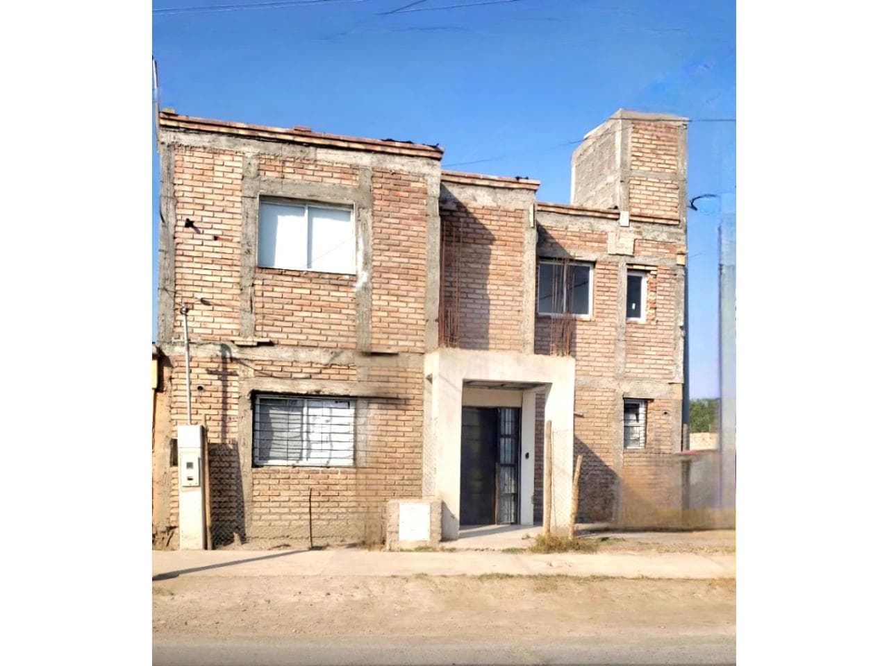 Vendo Casa Esquina De Dos Plantas. Rawson