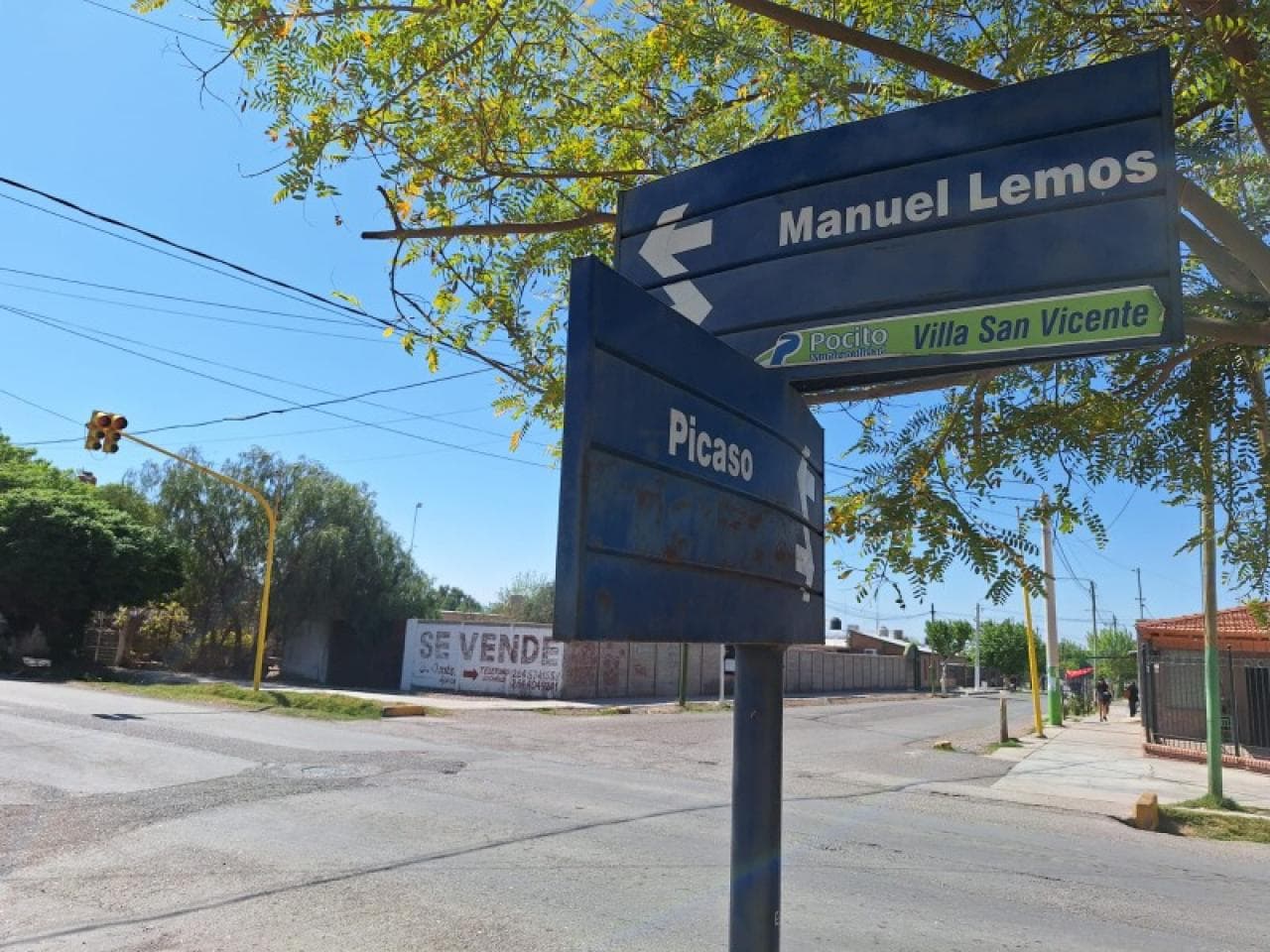 Venta Casa Esquina Ubicada En Pocito Calle General Manual Lemos S/n Y Pablo Picasso. Entre Calle 5 Y 6