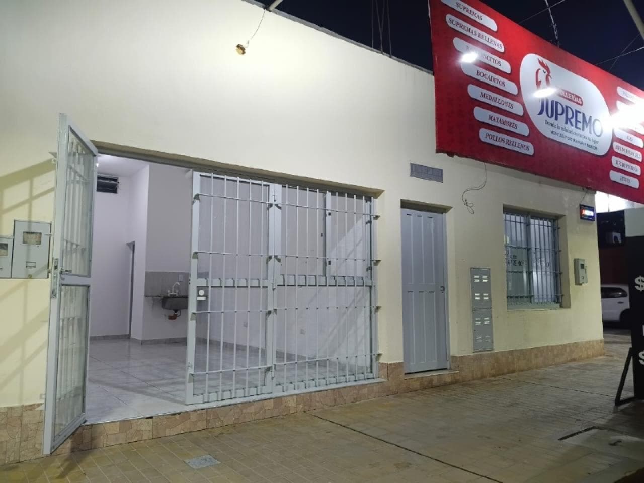 Alquiler. Salón En Av. Libertador Y Juan Jufre Santa Lucía