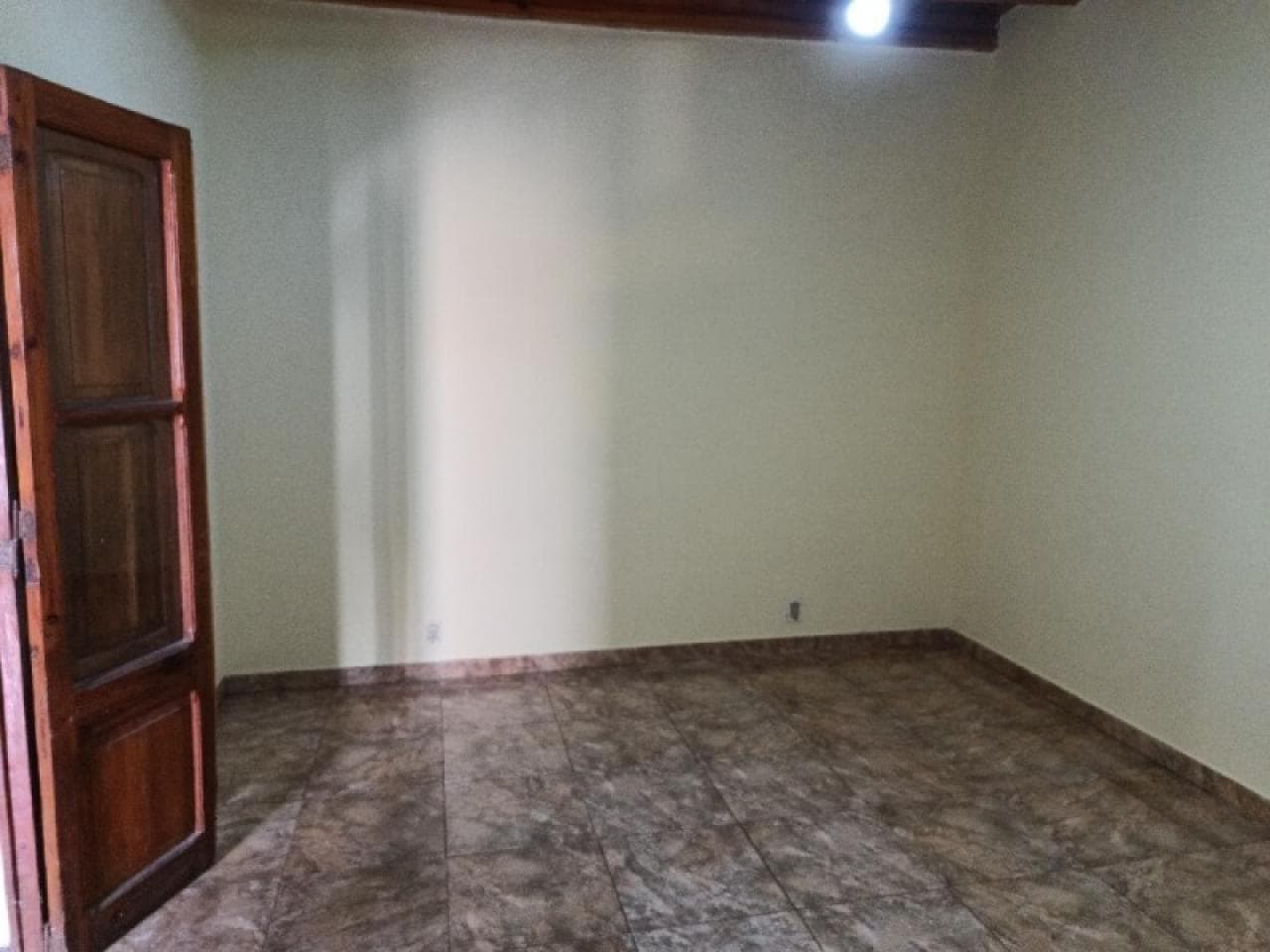 Alquiler. Departamento De Un Dormitorio Cocina Comedor Y Baño. Sin Niños Ni Mascotas. Chimbas