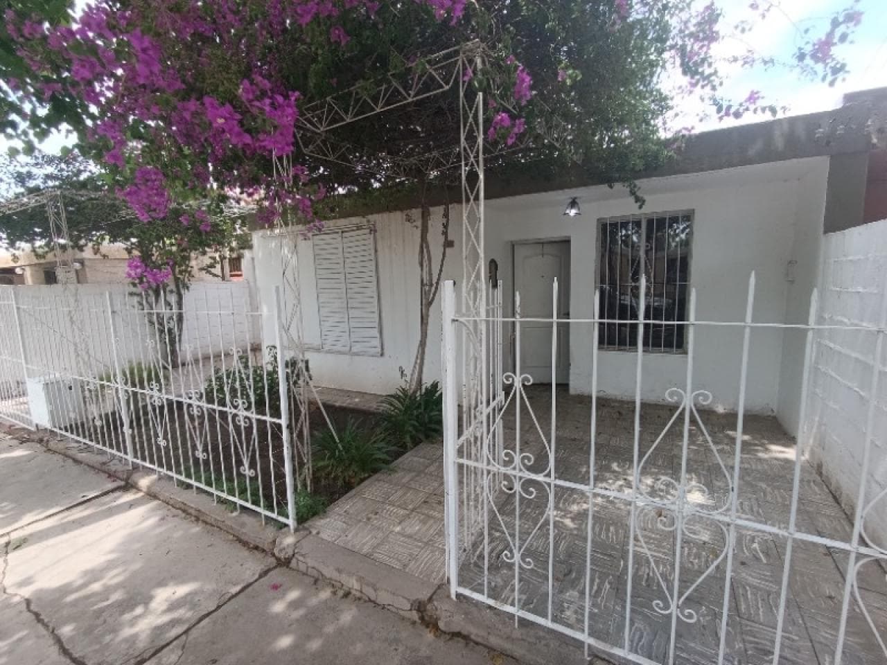 Venta. Casa En B Del Carmen. Capital