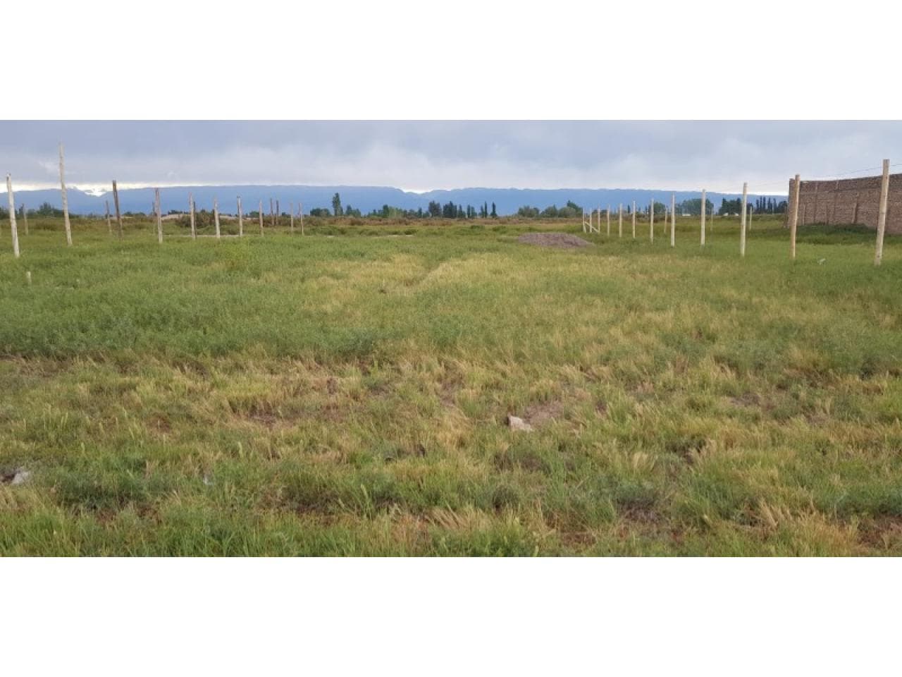 Lote 1600mts2 Con Hermosa Casa Prefabricadaen Barrio Semi Privado. Albardon