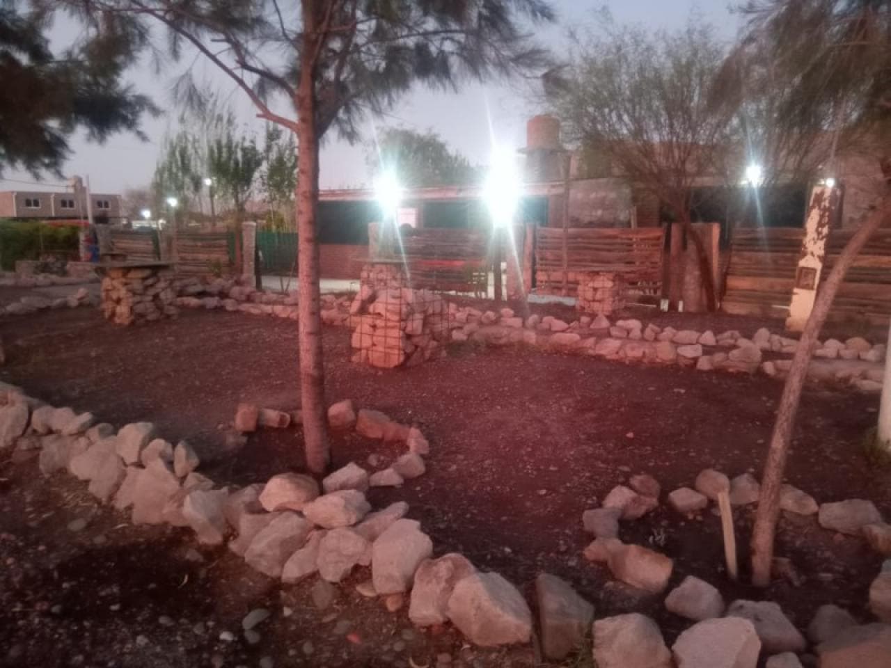 Venta. Salón Comercial En Villa Tacu. Zonda