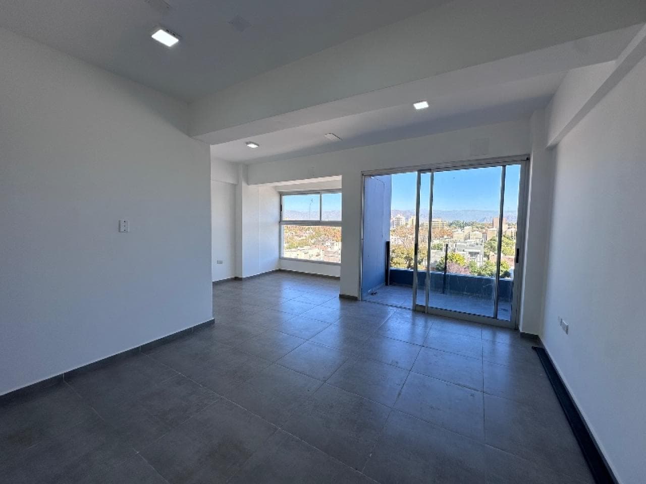 Venta De Departamento De Categoria - Capital - B12