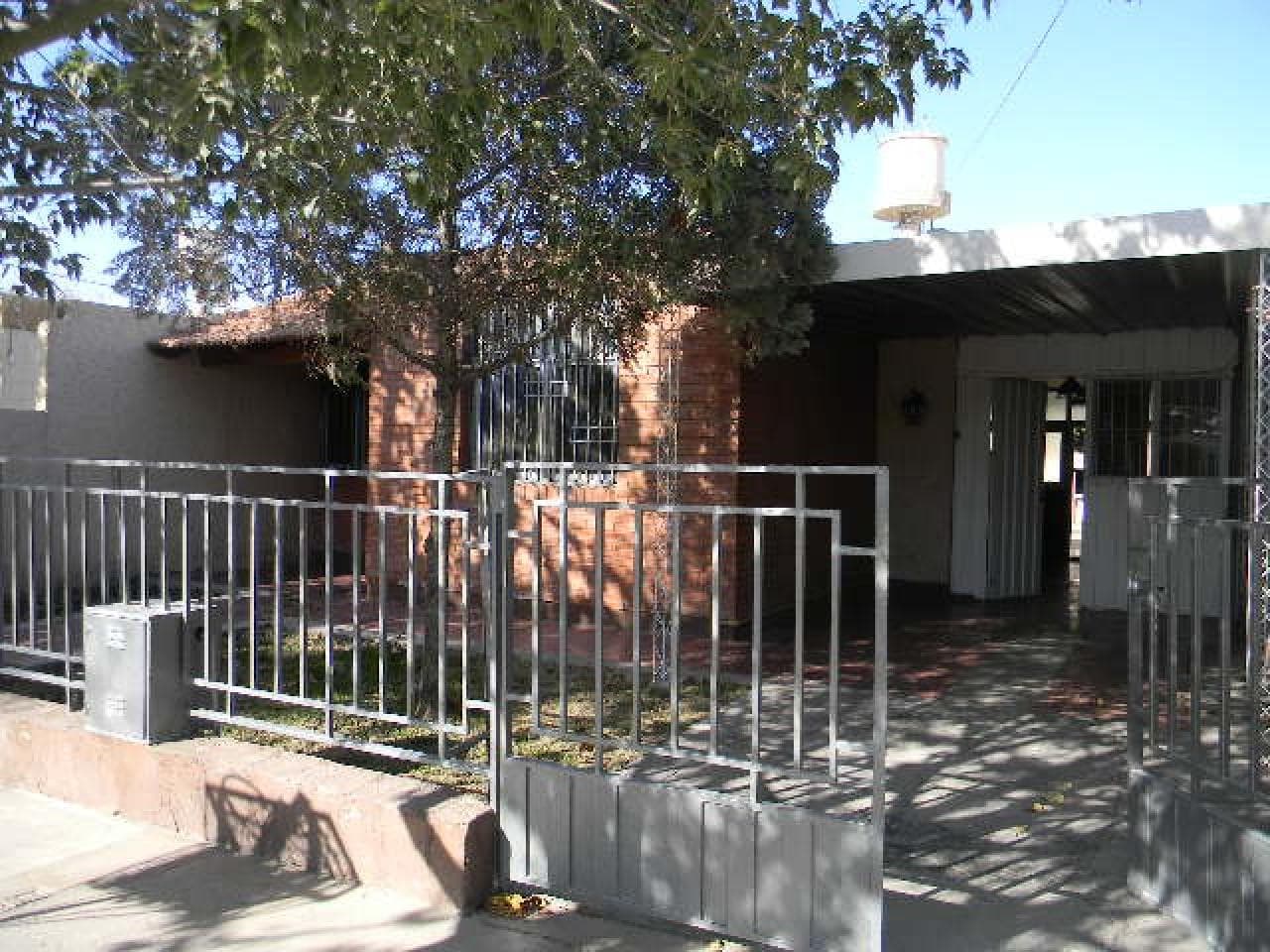 Venta. Casa 3 Dormitorio B° Kennedy