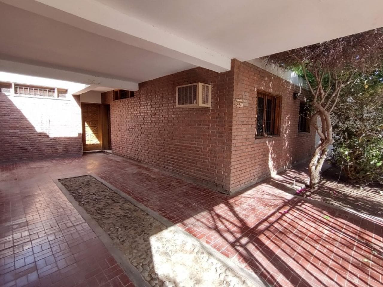 Venta. Casa Importante Ubicacion Centrica. Capital