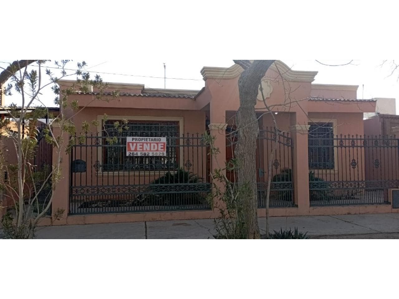 Venta. Casa En Barrio Villa Del Parque . Santa Lucia
