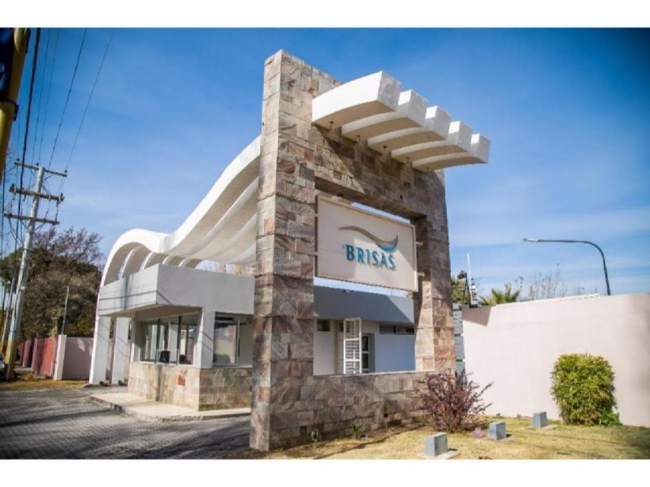 Venta Casa Brisas B° Privado. A Estrenar Con Pileta