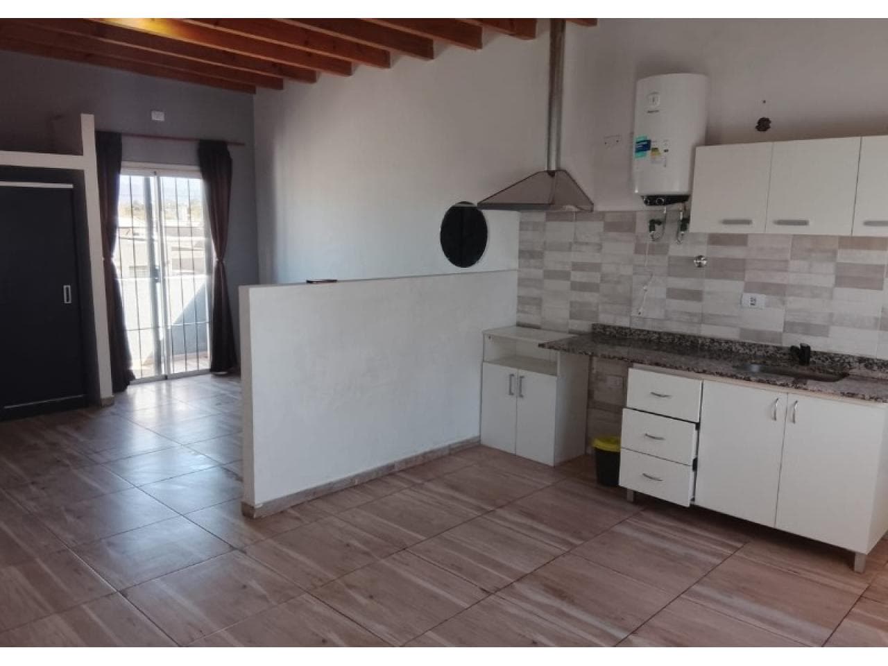 Alquiler Monoambiente Amplio En Barrio Mudap-rivadavia (sin Intermediarios)