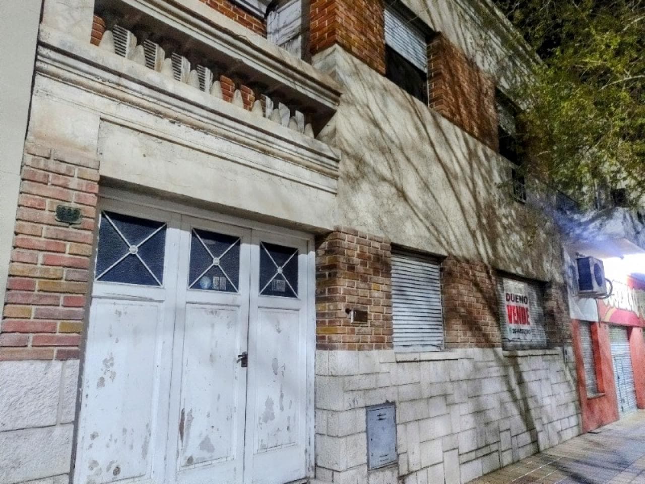 Remato  Casa Categoría Av Rioja 5 Cuadras De Plaza 25 De Mayo
