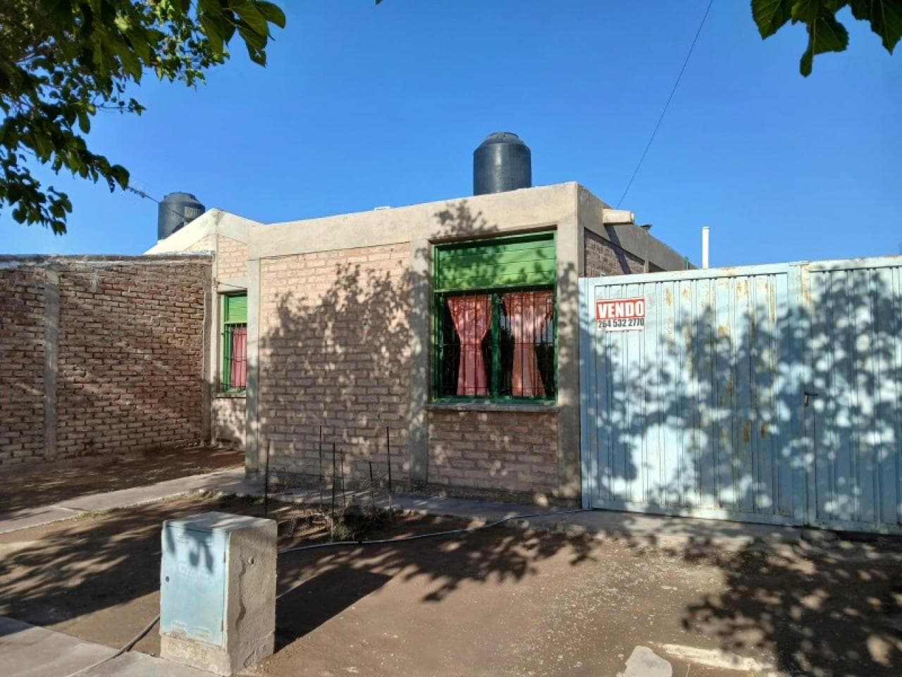 Venta Casa Barrio Bella Vista , Con Amplio Depto. Indep. En El Fondo - Pocito.-