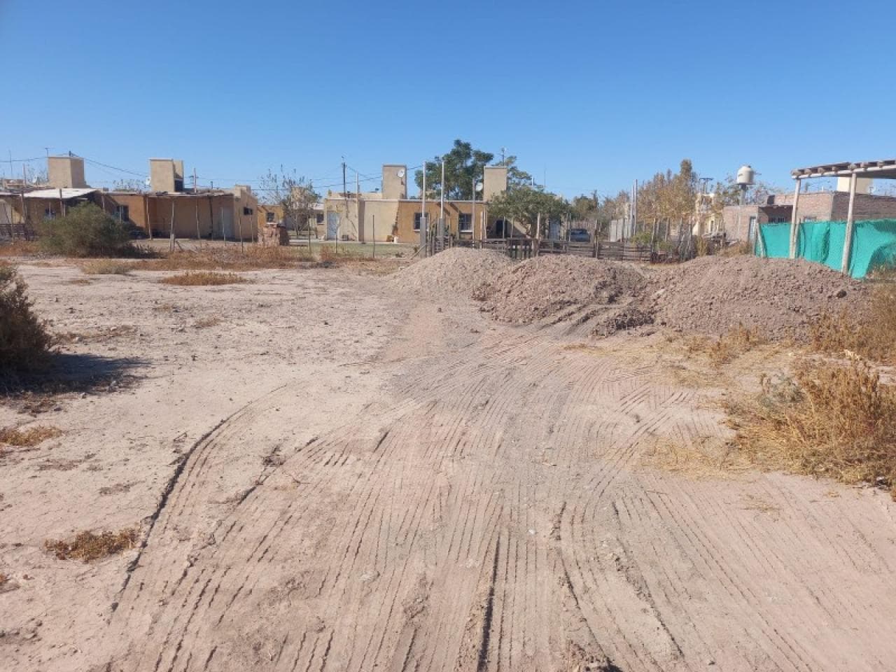 Pocito. Excelente Ubicacion, Cerca Av. Uñac Y Calle 14. Vendo Lote,cel.2646625763