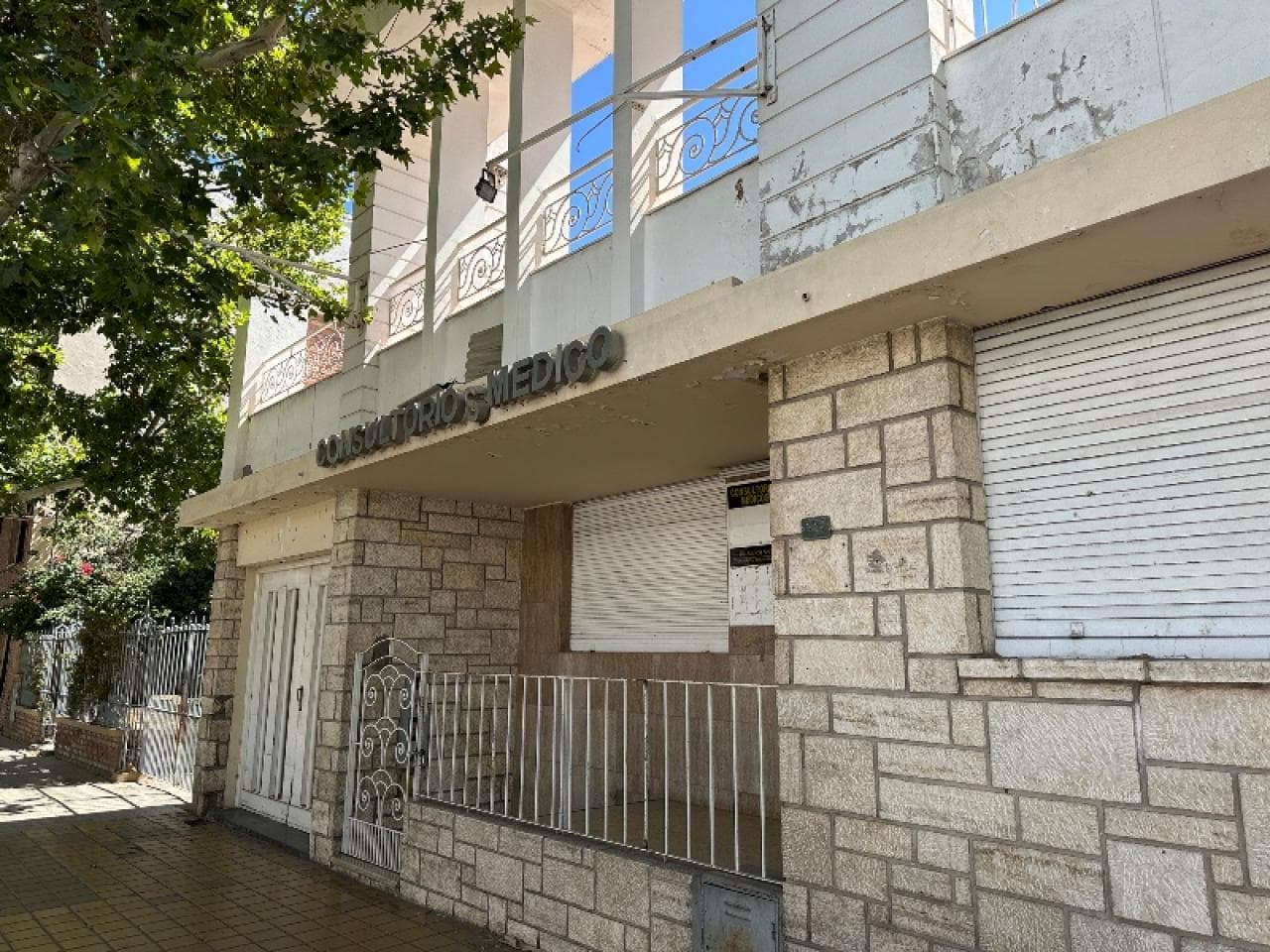 Venta. Importante Inmueble Céntrico - Ideal Clinicas