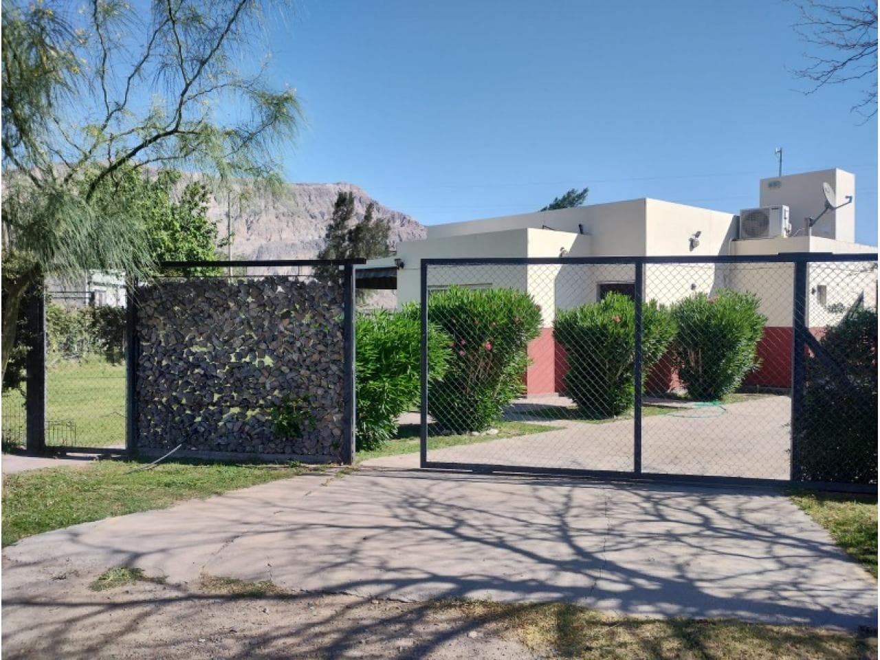 Venta. Casa, 2 Dormitorios. En Zonda B° Privado - Hermosa Vista - Gran Terreno. Zonda