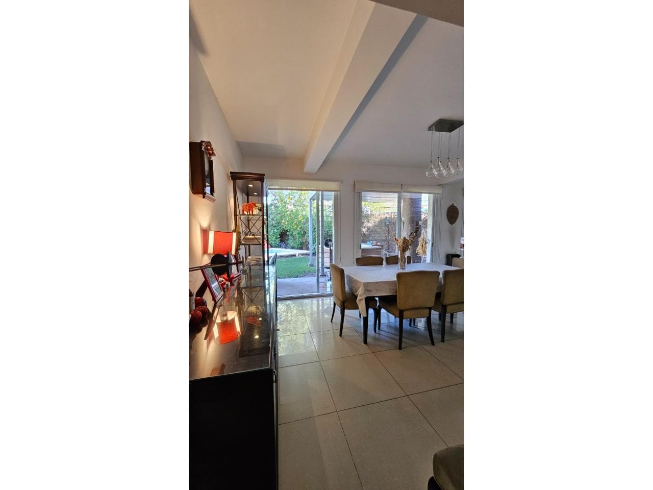 Casa En Venta En El Corazón Del Exquisito Barrio Residencial