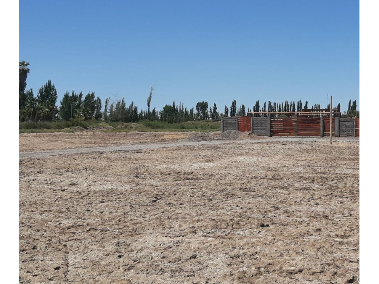 Venta. Amplio Lote, 1500m2  Ideal Quincho, Pileta, Etc. Apto Comercial, Calle 5 Y Punta Del Monte
