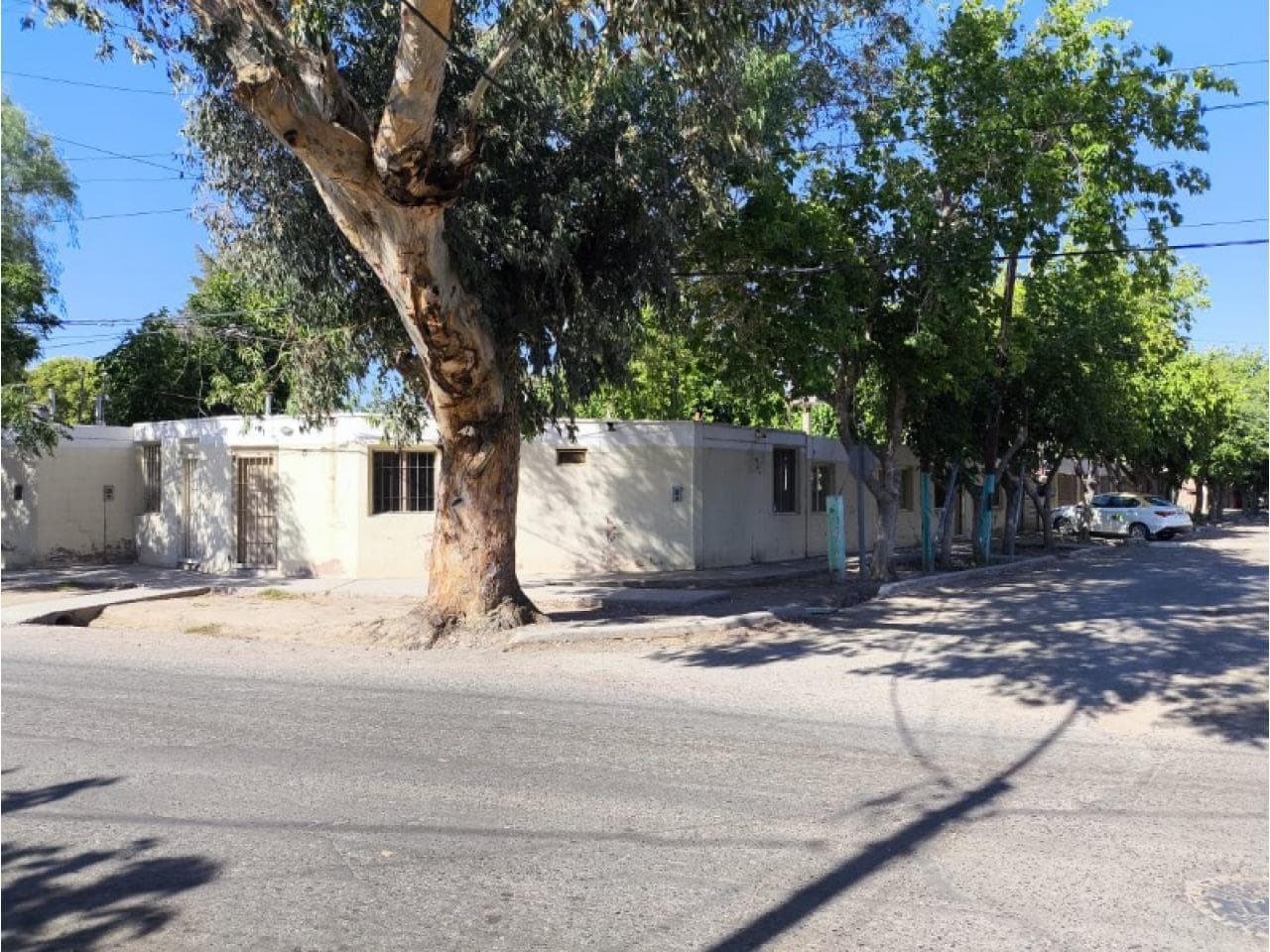 8 Departamentos De 1 Y 2 Dormitorios. Rivadavia. Se Venden Todos Juntos. Todos Alquilados - Renta Asegurada.