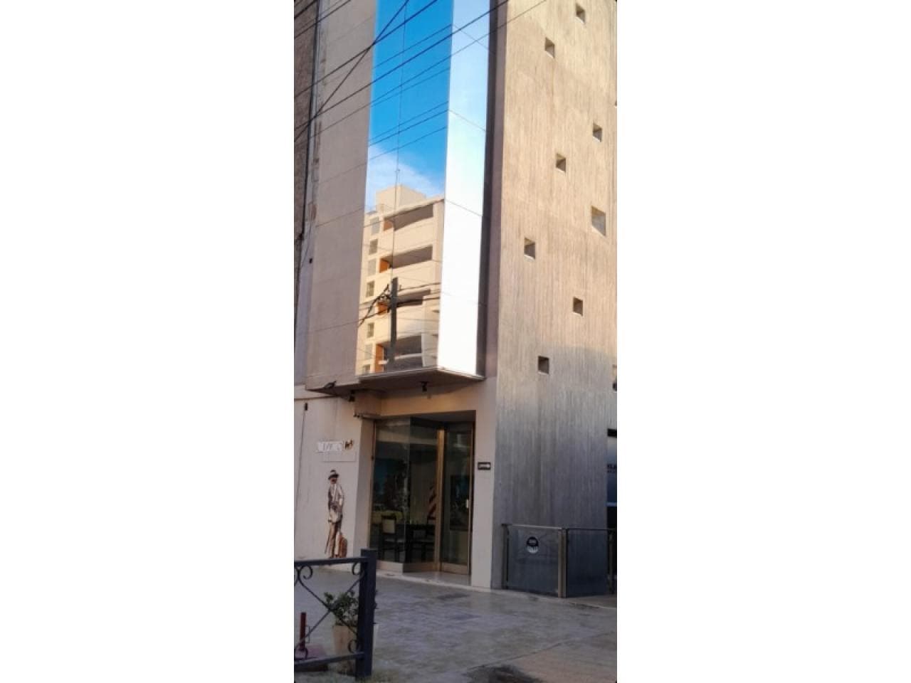 Se Vende. Departamento Mono Ambientes Ex Civico Hotel, A Metros De Plazas Frente Al Centro Civico