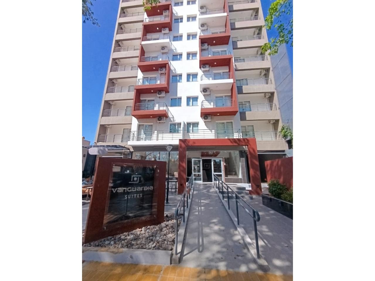 Edificio Vanguardia. 76 Departamentos Amoblados, Alquiler Diario, Semanal, Mensual