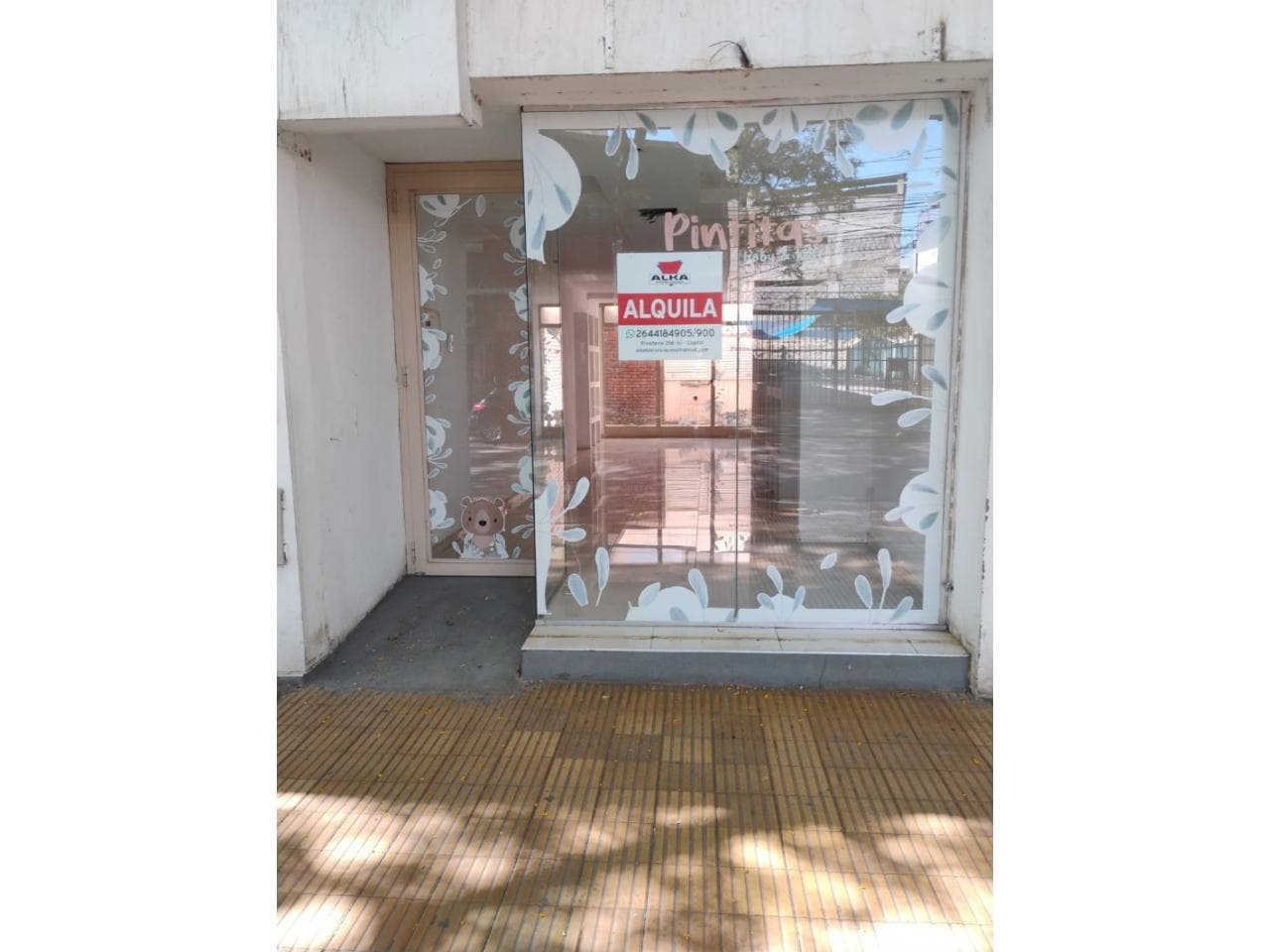 Alquiler. Local Laprida Antes De Jujuy