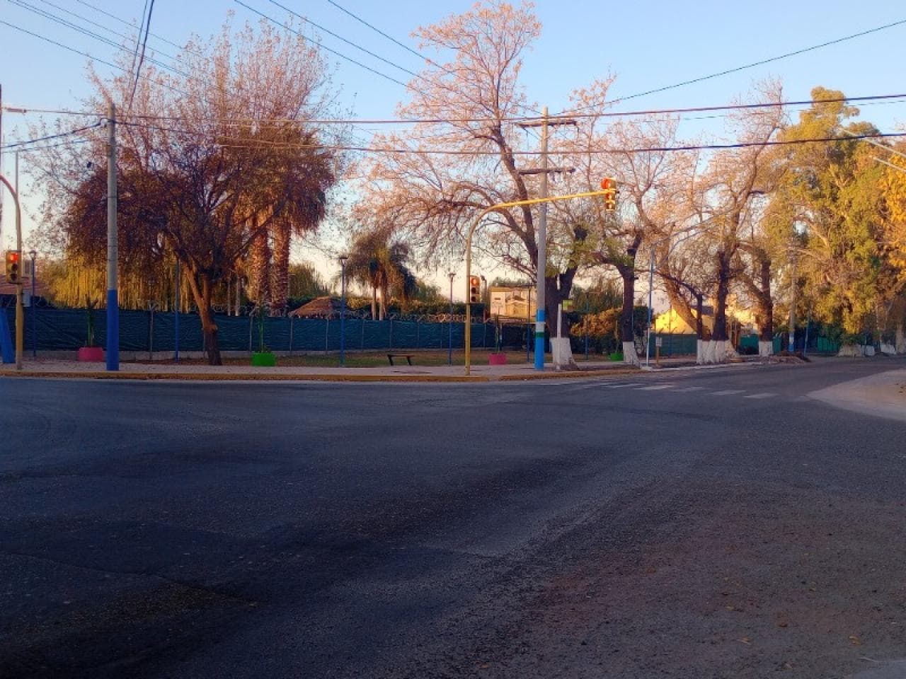 Vendo Importante Esquina En El Corazón De Albardon Lote Más Proyecto Salones Comerciales Aprobados Dpdu