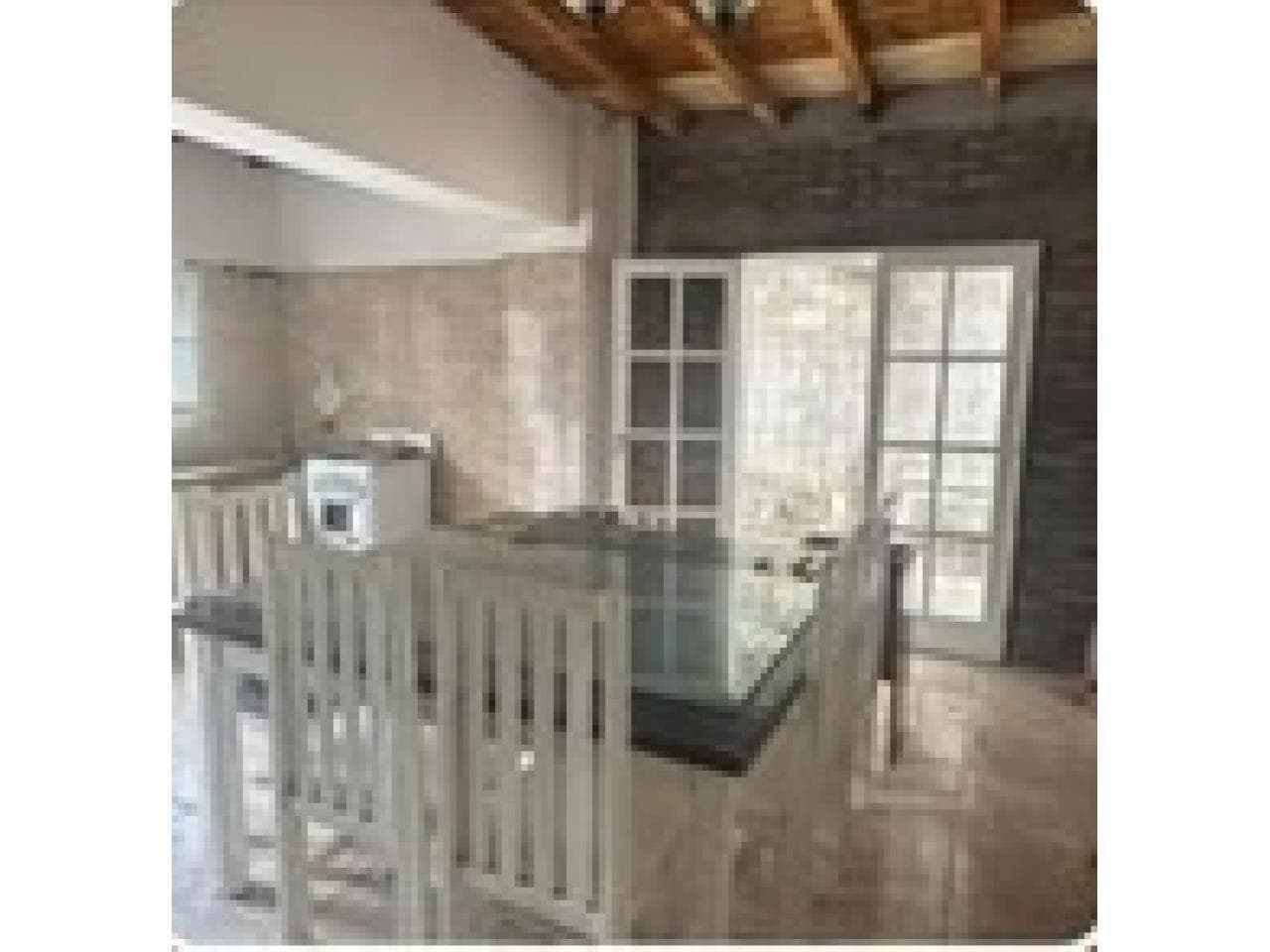 Venta Casa Con Local Comercial Sobre Calle Mendoza. Rawson