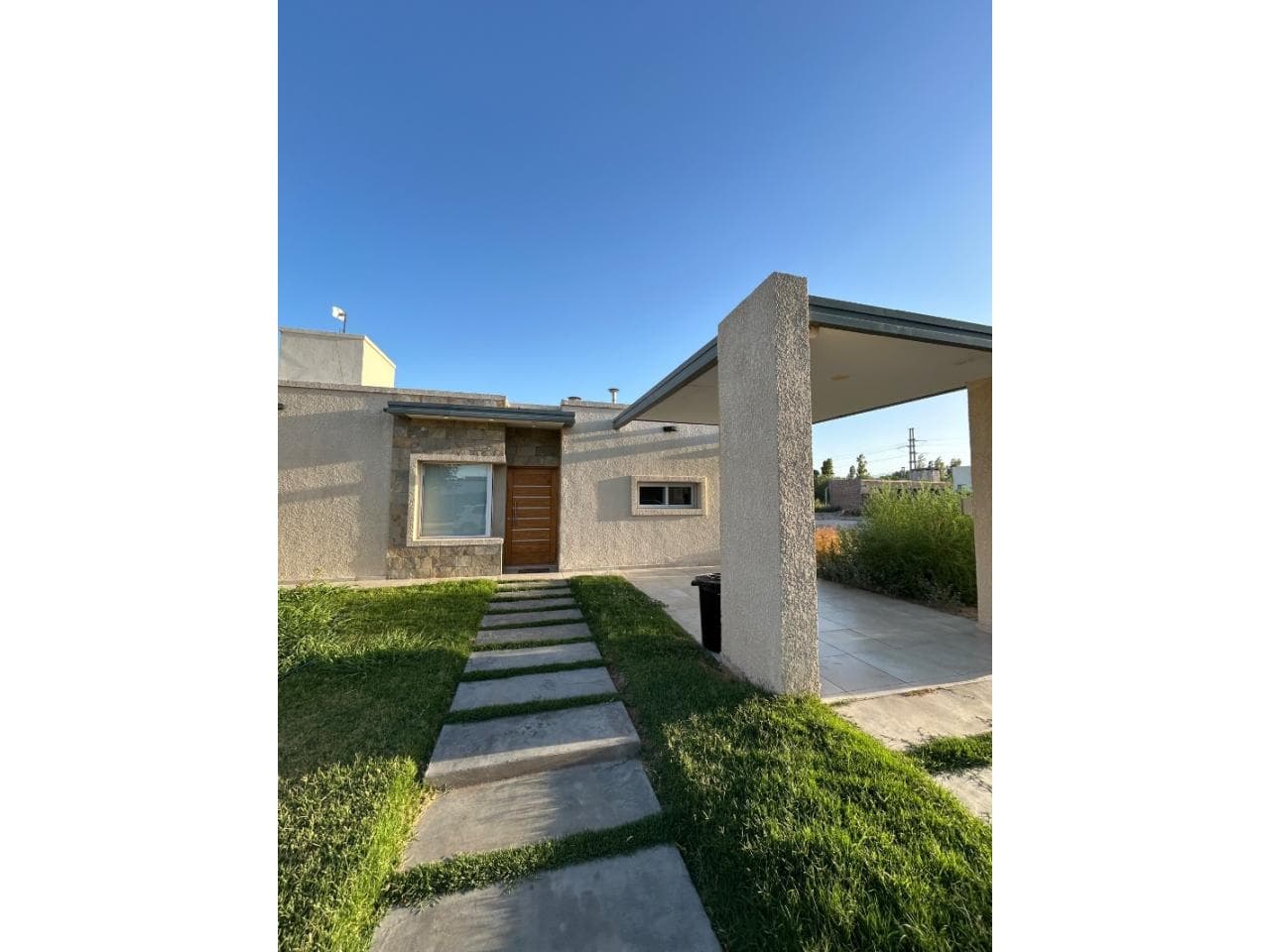 Venta Casa En Barrio Privado Terrazas Al Oeste  3 Dormitorios - 2 Baños - Cochera. Rivadavia