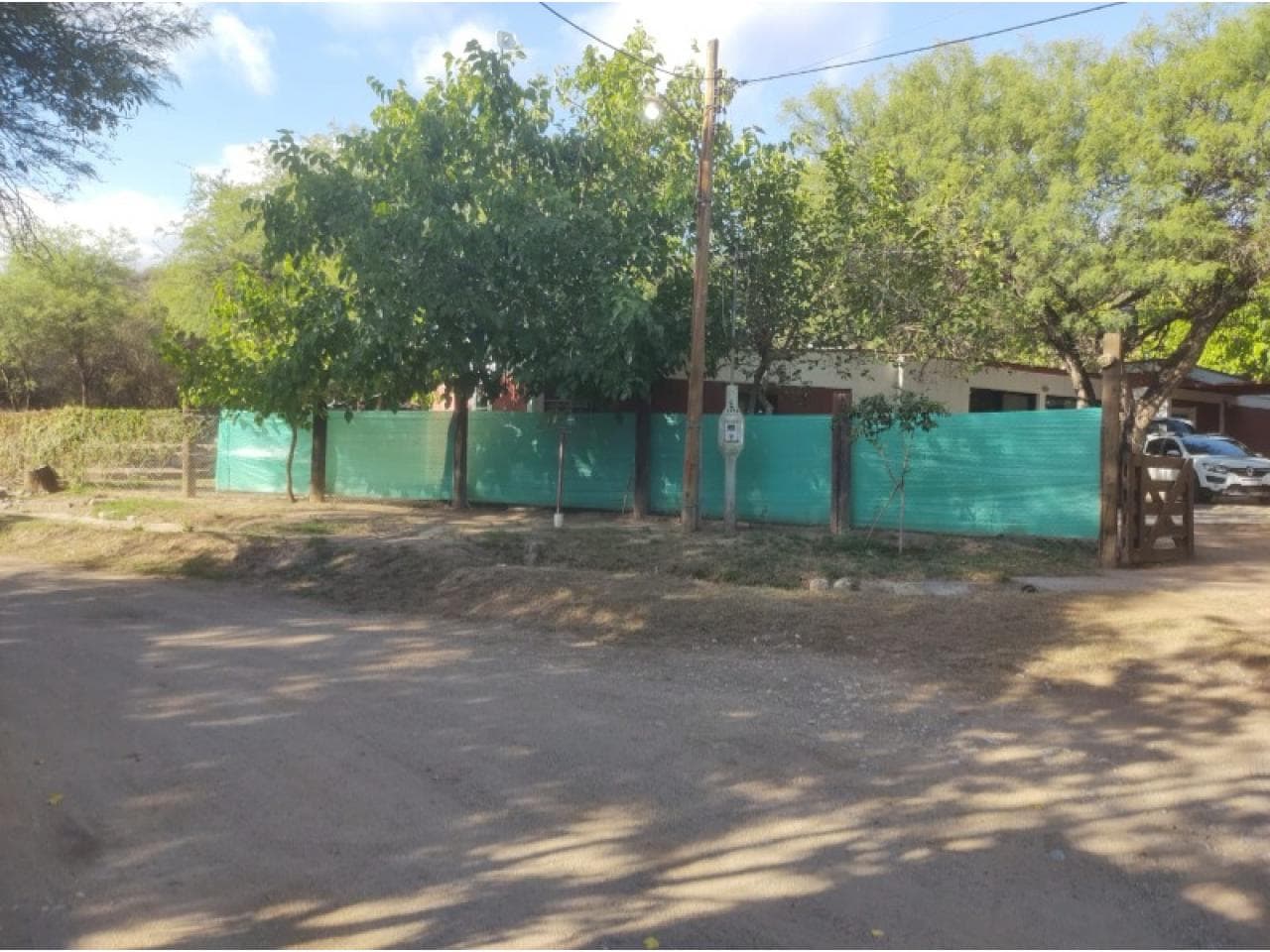 Valle Fertil Casa De Casero Y  Casa Principal De Dos Dormitorios Zona Plaza Departametal Con Amplio Terreno