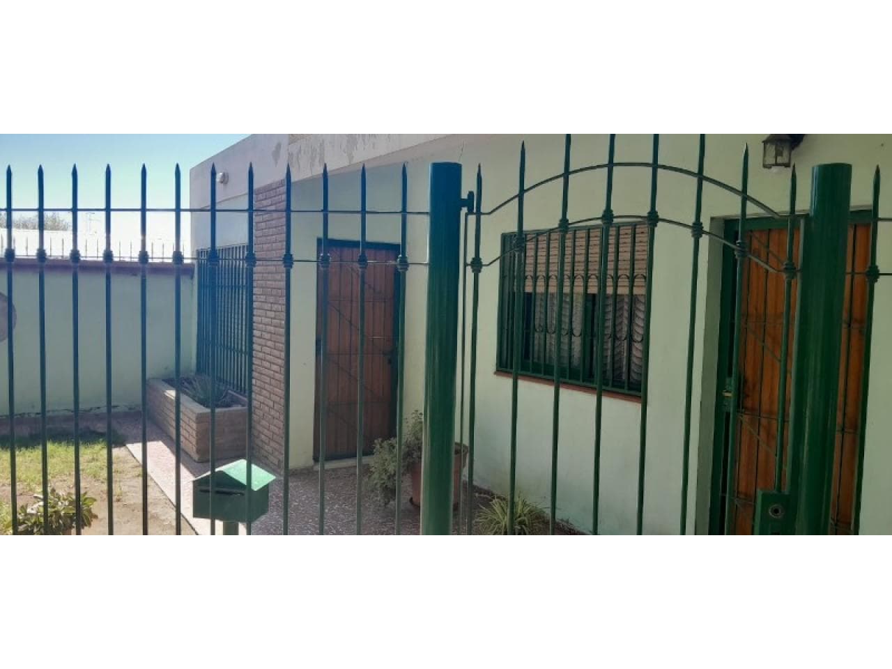 Orozco Propiedades Vende Casa De 3 Dormitorios Apta Para Credito, Sobre Lateral Circun.  Prox. A S. Lorenzo .sta. Lucia