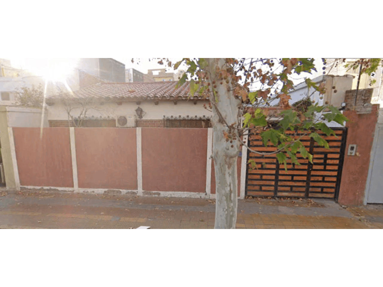 Venta. Terreno Capital Sup. 250m2 -  Con Casa  - Calle Mendoza  Entre Belgrano Y Brasil. Capital
